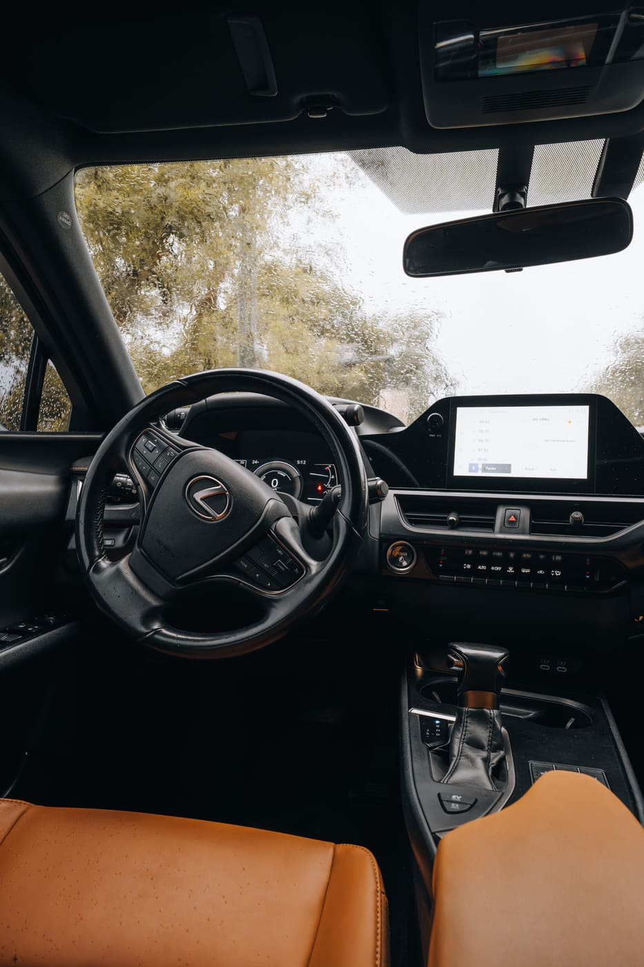 Driver cockpit with screen and climate control
